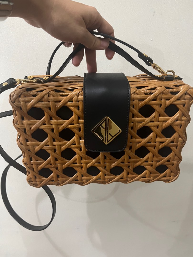 Aranaz Charlie Bag Women s Fashion Bags Wallets Shoulder Bags on Carousell