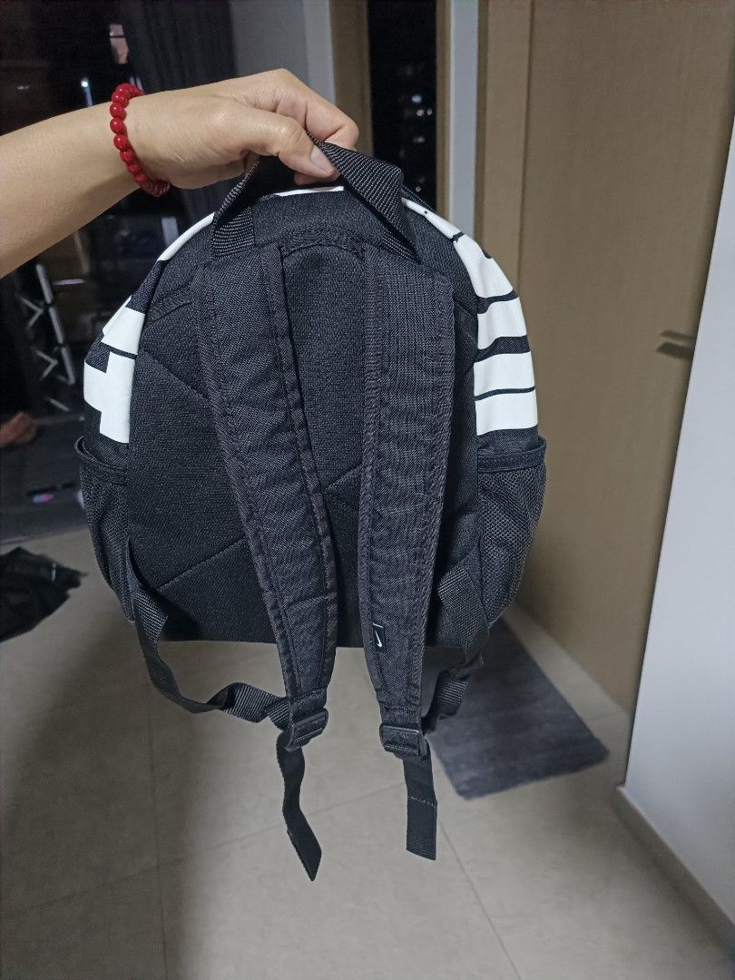 Backpack (Category: Other Sports Equipment and Supplies) located in Singapore. Submitted by mik2011 (Listing ID 1338435571, Image 4). Description: price negotiable... as good as a new.