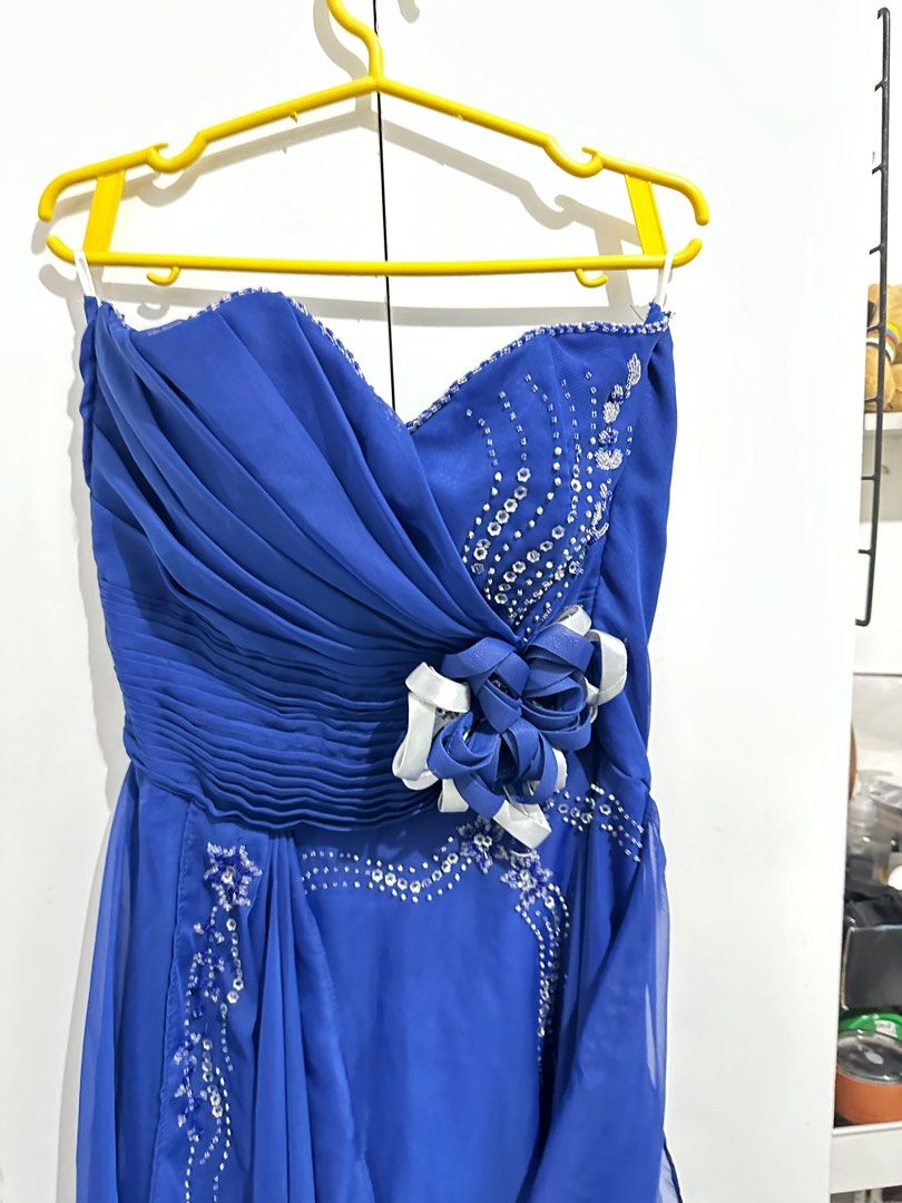 Blue dress double lining for formal attire (Category: Evening dresses & gowns) located in Quezon City. Submitted by karenswift13 (Listing ID 1338403102, Image 1). Description: Blue dress with design. Good for prom, events and others.