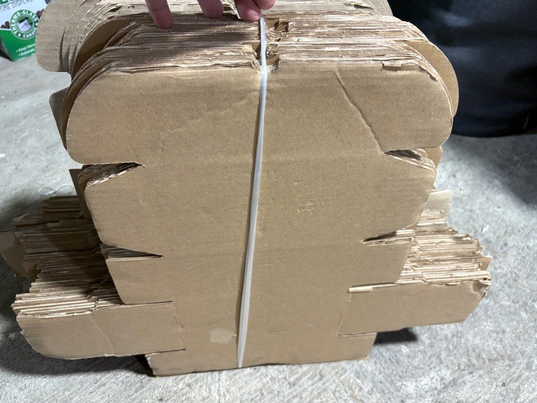 (FLASH SALE) Brown Gift Boxes (Category: Storage Boxes & Baskets) located in Marikina City. Submitted by thrifty_trinkets_by_anais (Listing ID 1338360291, Image 2). Description: 🌸 Selling own preloved/brand new items for less - EVERYTHING is negotiable as long as REASONABLE in price 🤗 🙏🏻 Please also check my account for more marked down items 🫶 🎁 gift boxes 🎁 for take all 🎁 size small 🎁 40 plus pcs 📍Marikina, near s&r 💳 Gcash or Paymay