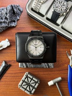 (Category: ) located in . Submitted by thewatchsociety (Listing ID 1338362213, Image 1). Description: .