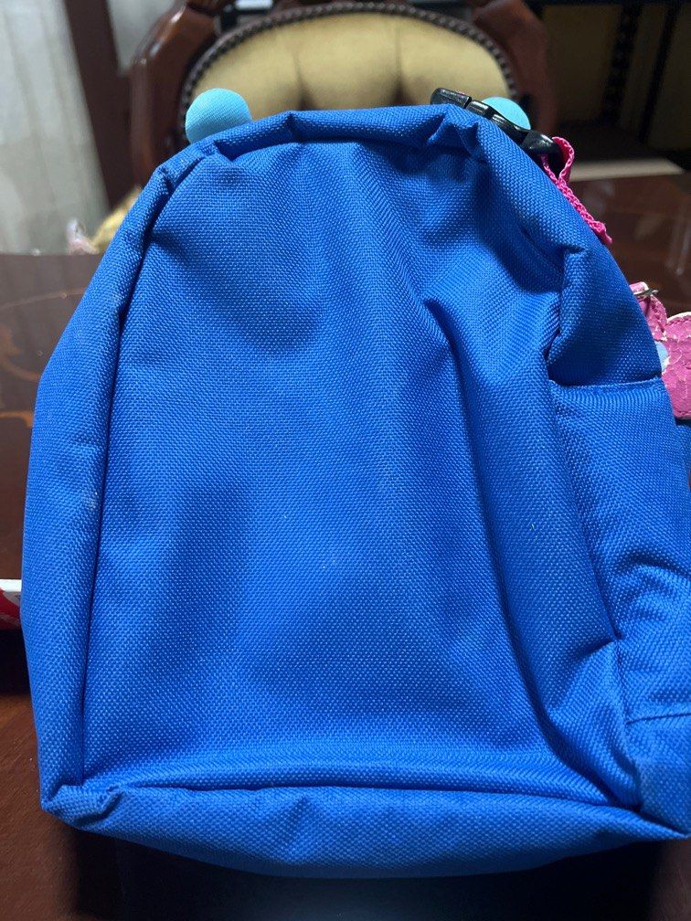Butterfly insulated lunch bag (Category: Diaper Bags & Wetbags) located in Muntinlupa City. Submitted by ms_shopph (Listing ID 1338469905, Image 2). Description: Butterfly design insulated lunch bag. The zipper design has damage but working. Perfect lunch bag for your kid. Payment via GCash Location: Muntinlupa City.