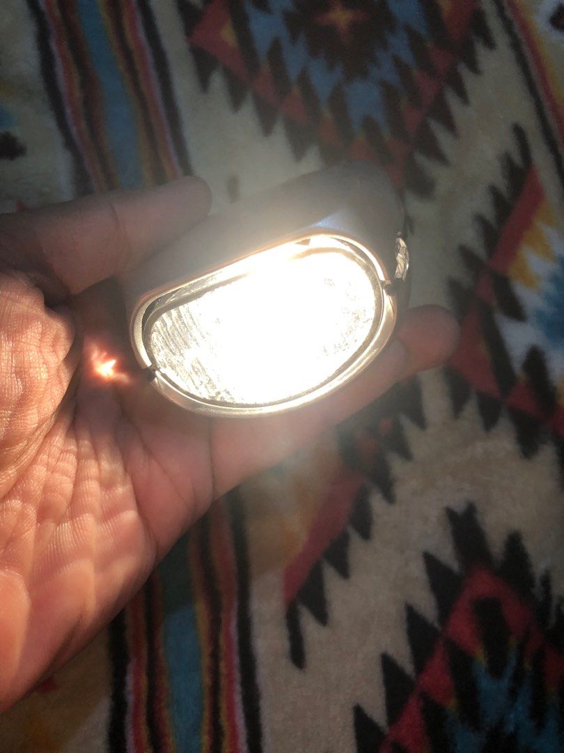 Catseye HL-1500 bike light (Category: Bicycles) located in Quezon City. Submitted by markgolveo (Listing ID 1338362930, Image 1). Description: Catseye HL-1500 bike light.