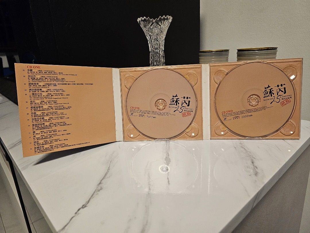 Cd (Category: CDs & DVDs) located in Singapore. Submitted by laughter5691 (Listing ID 1338417089, Image 3). Description: original and best of Julie.