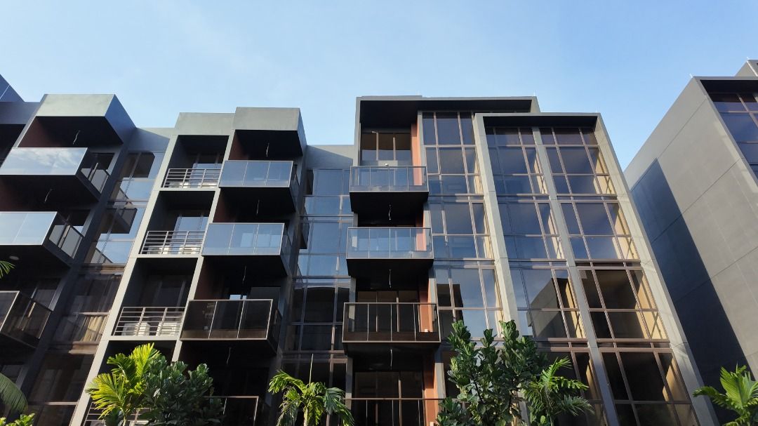 C.H.E.A.P Brand new 2B pool view unit. Collected Key62863836222082110