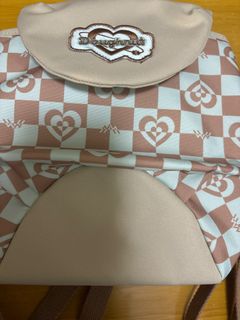 （分類：）位於 。 由 cchan615 提交（商品編號 1338394996，圖片 1）。簡介： 。