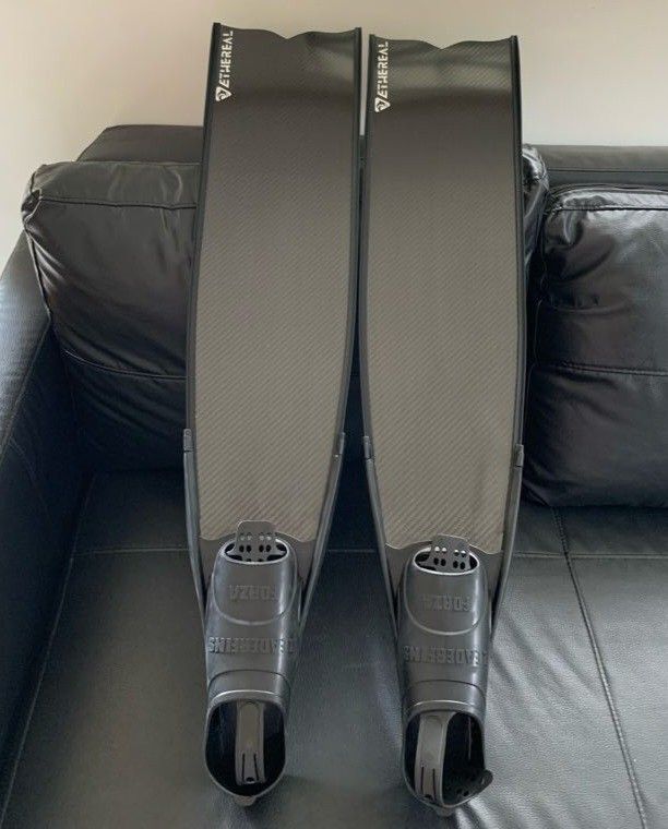 Ethereal Pure Carbon Fins (Category: Other Sports Equipment and Supplies) located in Manila. Submitted by annie_001 (Listing ID 1338435339, Image 1). Description: Pure Carbon Fins All Black Size 37-38 my shoe size is 8 for women has few small scratches under the fins item currently in Paco, Manila Can do meetups in Rob Manila or Otis.