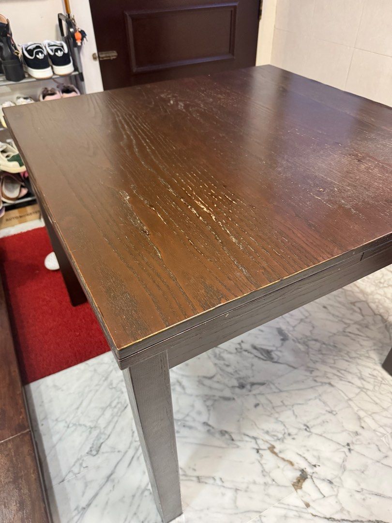Extendable dining table (Category: Tables & Sets) located in Singapore. Submitted by zc80s (Listing ID 1338401252, Image 1). Description: 90cm x 90cm when not extended.