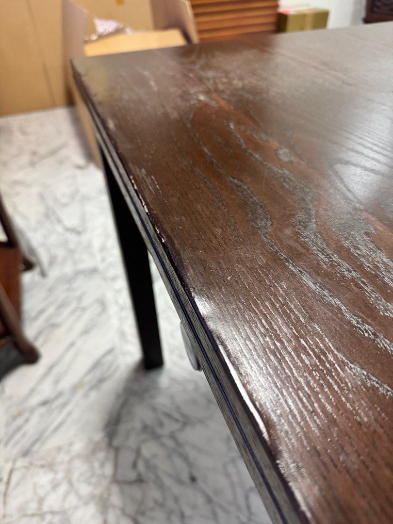 Extendable dining table (Category: Tables & Sets) located in Singapore. Submitted by zc80s (Listing ID 1338401252, Image 2). Description: 90cm x 90cm when not extended.