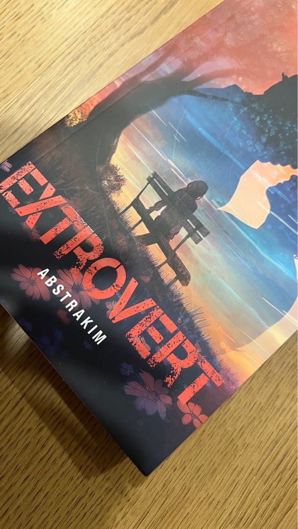 EXTROVERT (Category: Activewear) located in Bangi. Submitted by chalicashasha (Listing ID 1338399405, Image 3). Description: .