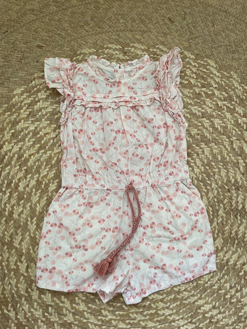 GINGERSNAPS ROMPER (Category: Babies & Kids Fashion) located in San Fernando. Submitted by yourdeclutterbuddy (Listing ID 1338320753, Image 1). Description: SIZE 6 Can pass as new Used 3 hours only Bought this 2,500 Don’t haggle please 🙏.