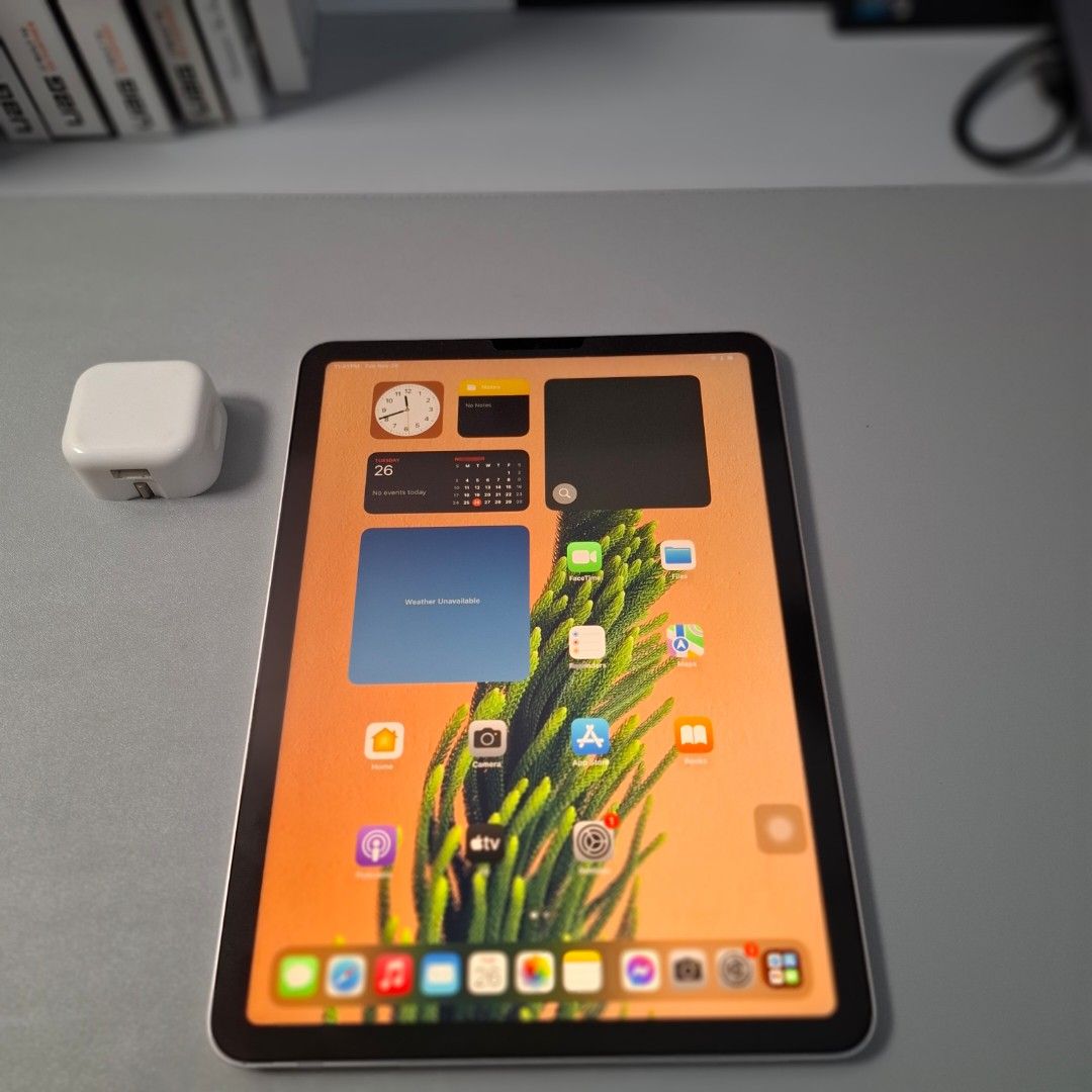 Ipad Air 5th Generation M1 chip 2023 (Category: iPad) located in Angeles City. Submitted by edelle18 (Listing ID 1338453270, Image 3). Description: For Sale Ipad Air 5th Generation M1 Chip Wifi 64 Gb Silver Unit Only Paperlike screen 1 case Fix price 100% smooth and no issue Meet up pampanga.