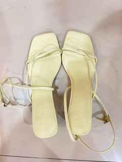 (Category: ) located in . Submitted by stylesimplified (Listing ID 1338470646, Image 1). Description: .