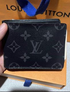 (Category: ) located in . Submitted by closet808 (Listing ID 1338343178, Image 1). Description: .