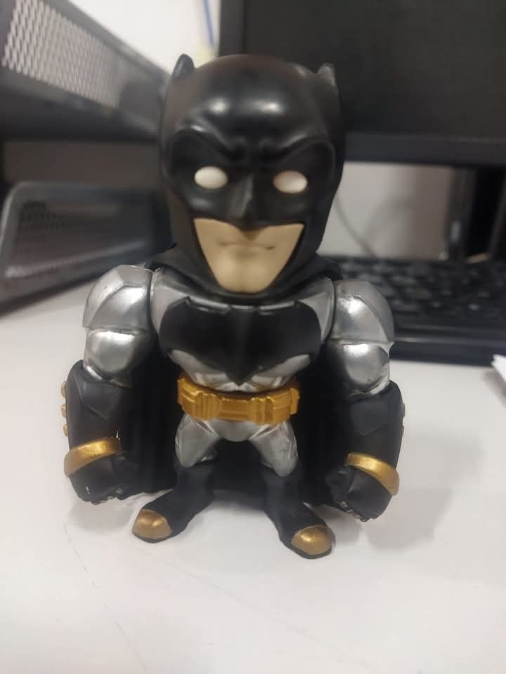 Metals Die Cast - Batman (M1) (Category: Vehicle & Diecast Models) located in Manila. Submitted by iamfranxxx68452 (Listing ID 1338410304, Image 1). Description: Batman vs. Superman Metals Die Cast - Batman (M1) For only 450 pesos. Tondo/Cavite loc📍 Ship thru J&T or Lalamove.