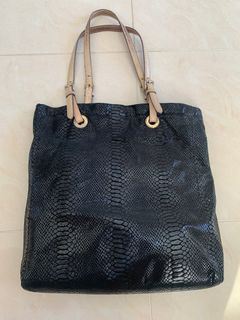 （分類：）位於 。 由 cliffffffff 提交（商品編號 1338357582，圖片 1）。簡介： 。