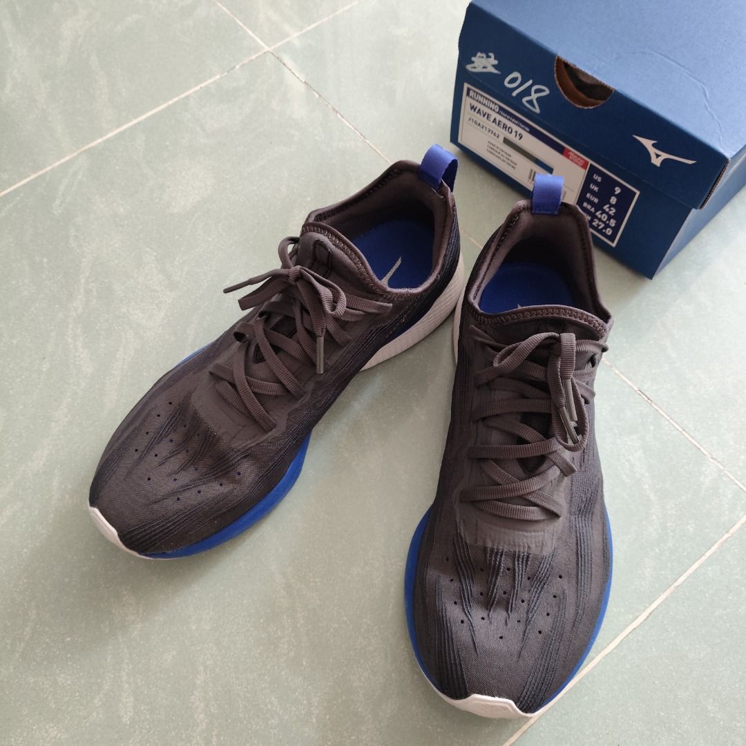 Mizuno black shoes hotsell