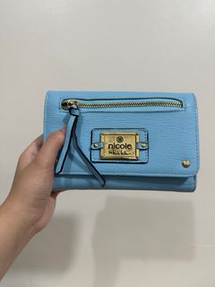 (Category: ) located in . Submitted by by.apreloved (Listing ID 1338404486, Image 1). Description: .