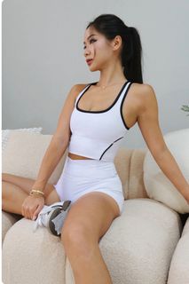 (Category: ) located in . Submitted by jwardrobe (Listing ID 1338294108, Image 1). Description: .
