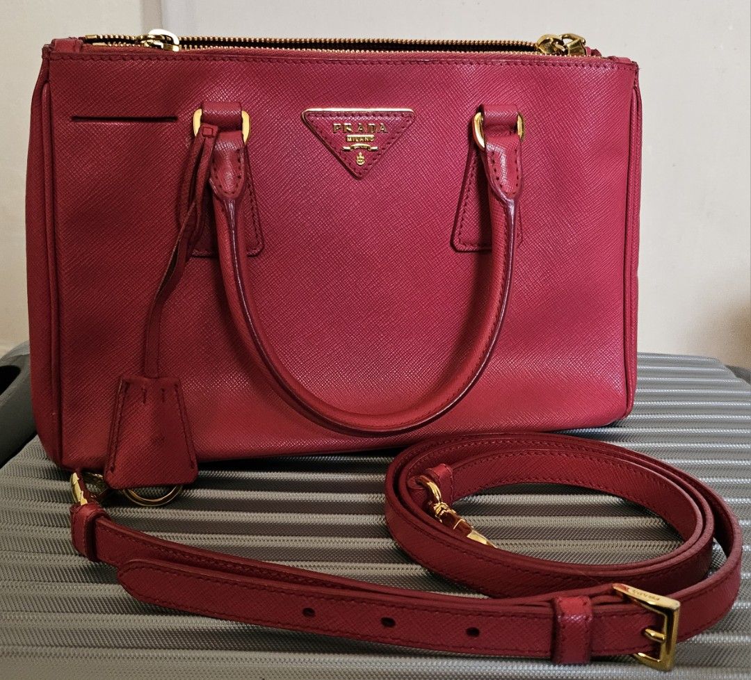 Prada Mini Saffiano (Category: Luxury Bags & Wallets) located in Quezon City. Submitted by akinayan17 (Listing ID 1338308712, Image 2). Description: Guaranteed authentic Prada Mini Saffiano in Pink . see detailed pics posted..