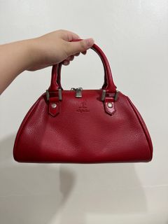 (Category: ) located in . Submitted by by.apreloved (Listing ID 1338400830, Image 1). Description: .