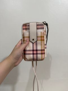 (Category: ) located in . Submitted by by.apreloved (Listing ID 1338404908, Image 1). Description: .