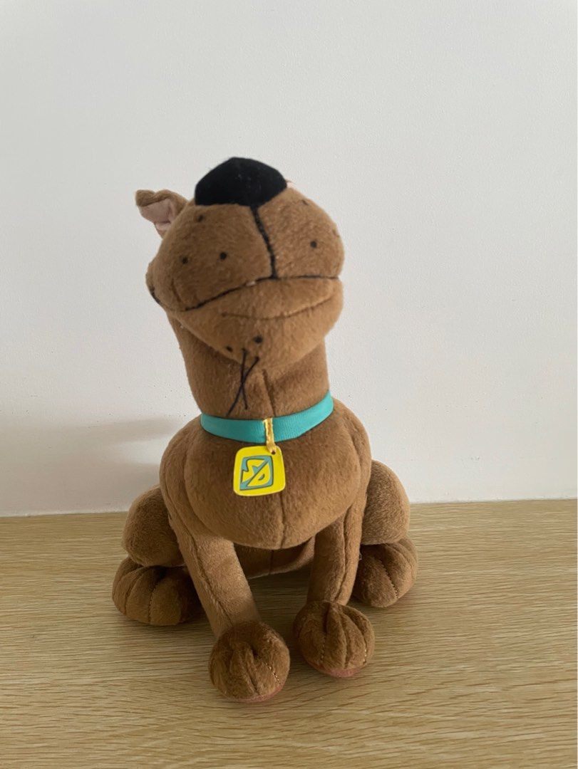 Scooby Doo Plush Toy (Category: Plushies & Soft Toys) located in Quezon City. Submitted by shopgood_mnl (Listing ID 1338410037, Image 2). Description: with signs of battery leakage.
