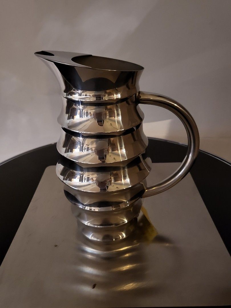 Stainless Pitcher (Category: Pitchers & Dispensers) located in Pasig City. Submitted by shirls08 (Listing ID 1338337589, Image 1). Description: .