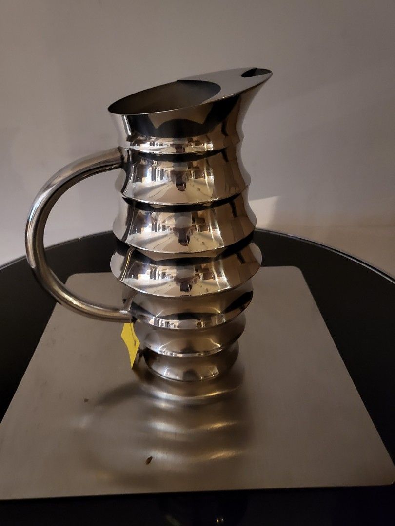Stainless Pitcher (Category: Pitchers & Dispensers) located in Pasig City. Submitted by shirls08 (Listing ID 1338337589, Image 3). Description: .