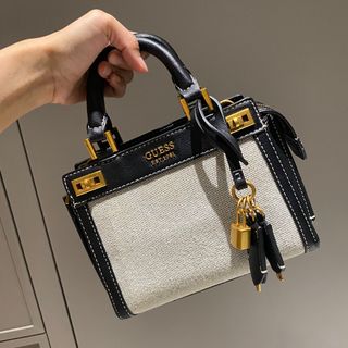 (Kategori: ) berada di . Dikirim oleh galuh276 (ID iklan 1337729830, Gambar 1). Deskripsi: .