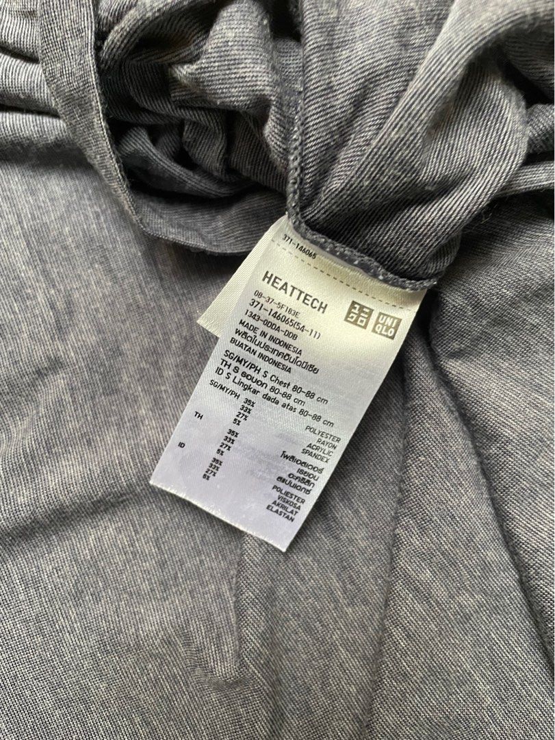 Uniqlo Heattech shirt (Category: Tshirts & Polo Shirts ) located in Manila. Submitted by lrj_stuff (Listing ID 1338428964, Image 3). Description: .