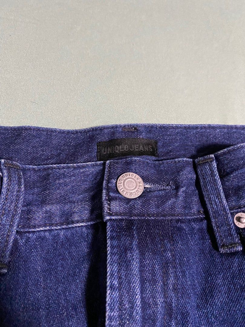 Uniqlo Long Skirt (Category: Skirts) located in Paranaque City. Submitted by d_clutterss (Listing ID 1338405646, Image 3). Description: - SRP 1,990 - brand new, only removed the tag & fit it - rfs doesn’t suit me - no flaws at all - denim blue color.