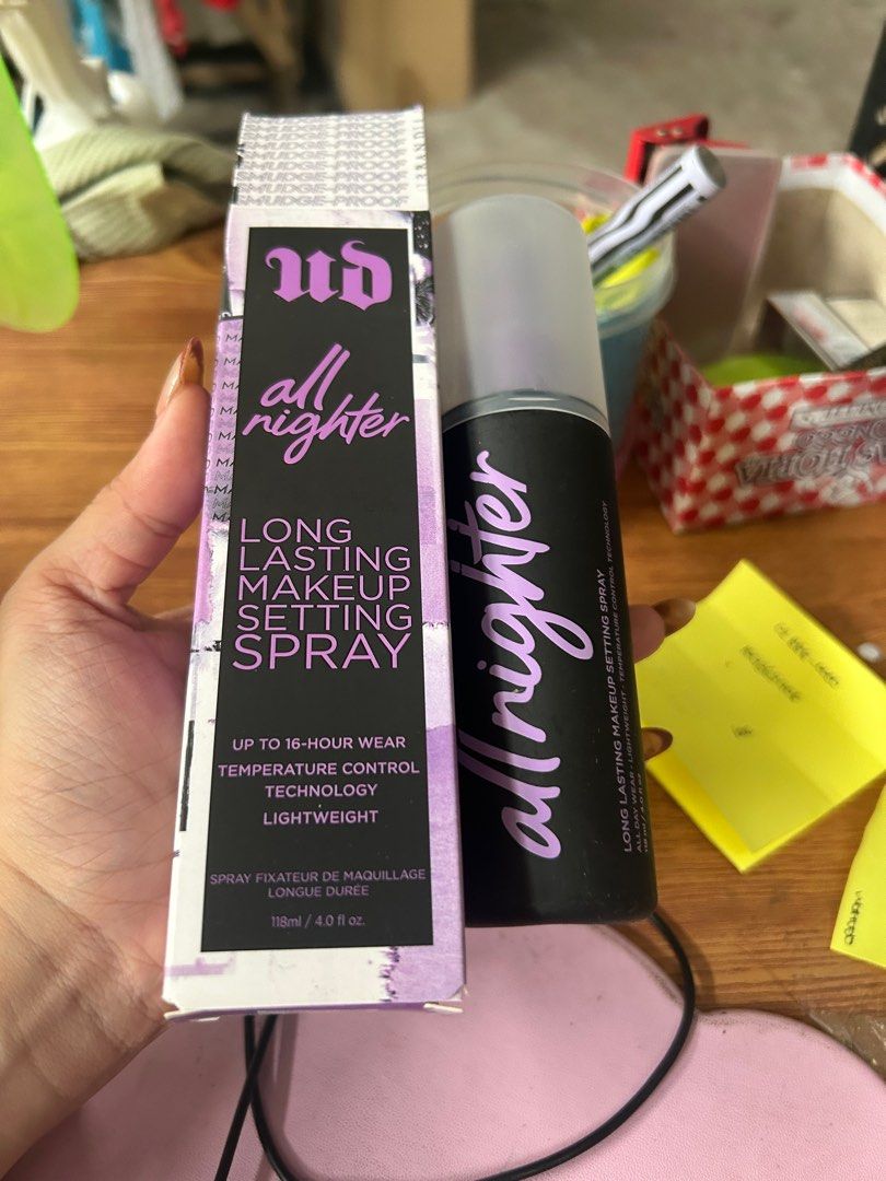 Urban Decay Setting Spray (Category: Makeup) located in Caloocan City. Submitted by heavencastro646 (Listing ID 1338321326, Image 2). Description: .