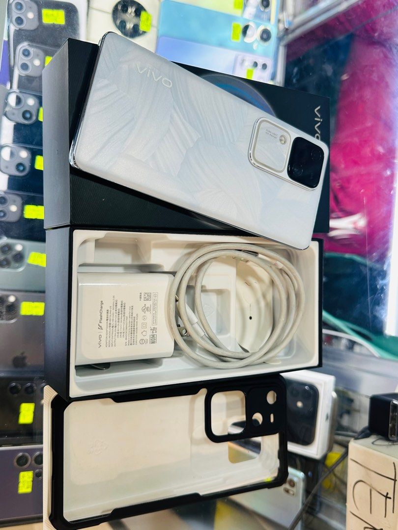 Vivo V30 5G 12/256GB Openline Global Version 99%smooth No issues (Category: Vivo) located in San Juan City. Submitted by saabangadgetshop (Listing ID 1338449696, Image 2). Description: Onhand | Pre-owned Vivo V30 5G 12/256GB OPENLINE NTC APPROVED NO HIDDEN ISSUES NO HISTORY OF REPAIR 99%Smooth TEST TO SAWA RESET ALL YOU WANT TEST ALL YOU WANT NOT REFURBISHED AUTHENTIC PHONE ALL WORKING (FREE 3UTOOLS) iPhones iPads only 🆓Freebies ✅Charger ✅Case ✅
