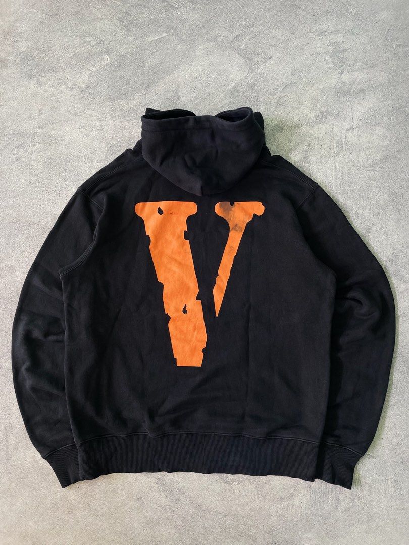 Vlone classic orange hoodie authentic original Fesyen Pria Pakaian Baju Luaran di Carousell
