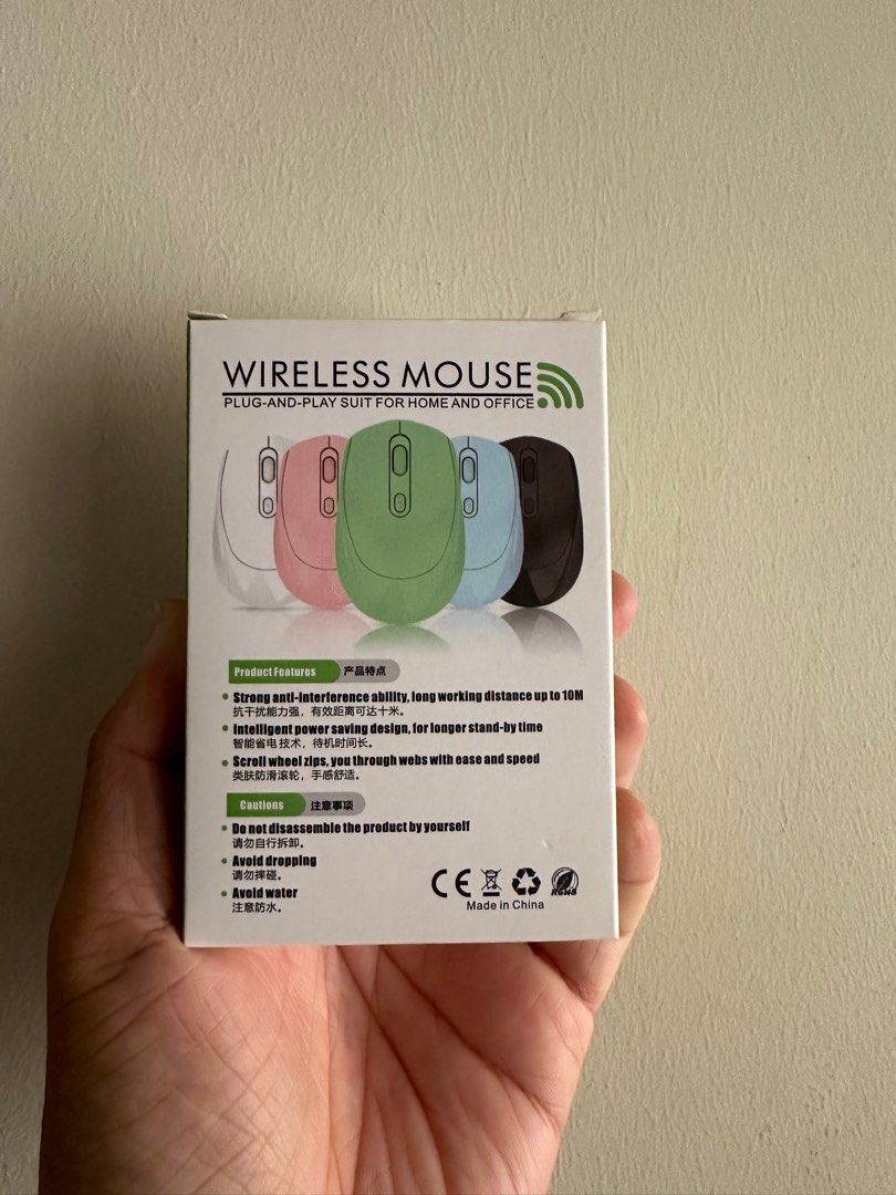 Wireless Mouse (Category: Other Gadgets) located in Singapore. Submitted by hansreano (Listing ID 1338322154, Image 3). Description: Wireless Mouse - Slim and compact for your everyday use in office or school - Fast deal, can Dm me .