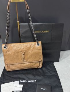(Kategori: ) berada di . Dikirim oleh razhbags (ID iklan 1338372963, Gambar 1). Deskripsi: .