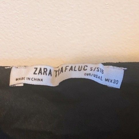 Zara trafaluc lace crop top (Category: Others Tops) located in Davao. Submitted by jil88 (Listing ID 1338344968, Image 3). Description: small on tag no issue inner lining.