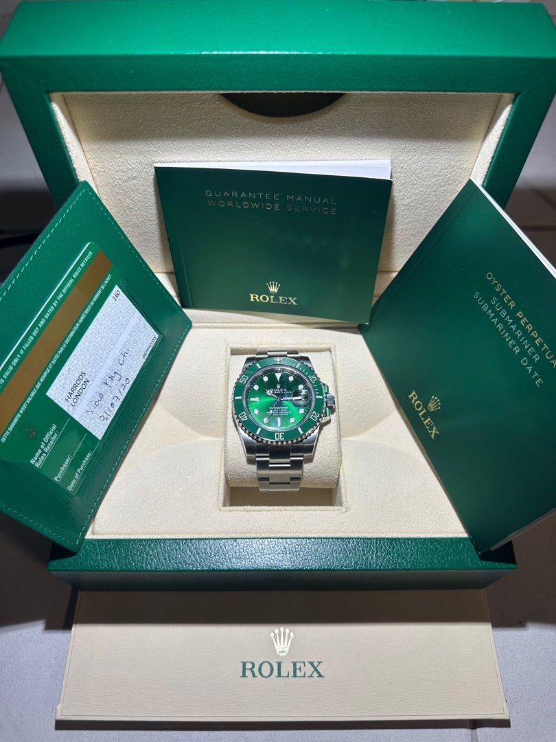 '20 Rolex Submariner Hulk 116610LV (Category: Luxury Watches) located in Muntinlupa City. Submitted by on.the.dot.timepieces (Listing ID 1338584482, Image 3). Description: ‼️repriced‼️ Year: 2020 Brand: Rolex Model: Submariner (Hulk) Ref.: 116610LV Diameter: 40mm AD: Foreign Power Reserve: 48h Inclusions: Authenticity Card, Manual, Warranty, Double box Aesthetic rating: 9/10 (scratches on clasp due to desk diving Unpolished, untouched 1,118,000 s