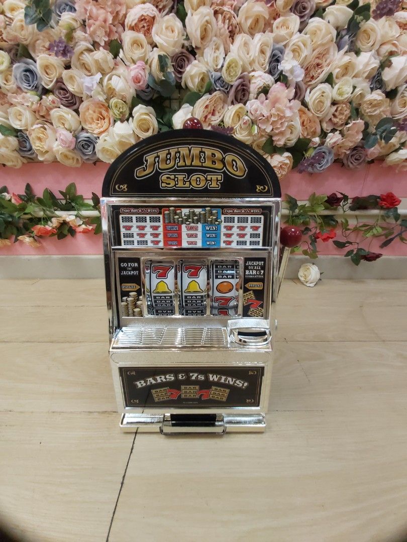 老虎機遊戲機閃燈有聲錢罌生日禮物派對用品婚禮, 興趣及遊戲, 玩具& 遊戲類- Carousell