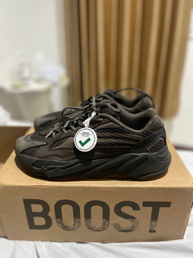 Adidas yeezy boost 700 (Kategori: Sneakers) berada di Jakarta Barat. Dikirim oleh prlme (ID iklan 1338536096, Gambar 3). Deskripsi: Bisa COD Ori 100%.
