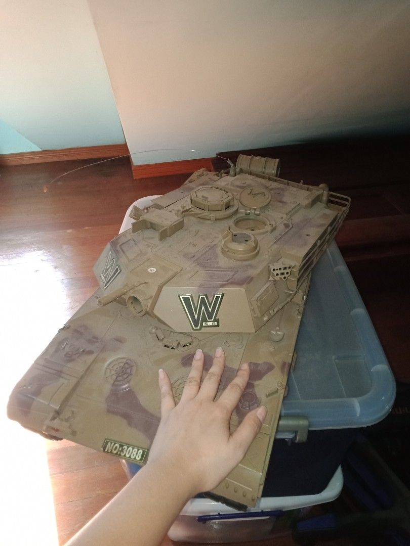 Battlefront RC W S-5 Toy Tank (Category: Remote Control Toys) located in Paranaque City. Submitted by declutter.pque (Listing ID 1338492304, Image 2). Description: • No box, no remote • Missing telescope Loc: Parañaque.