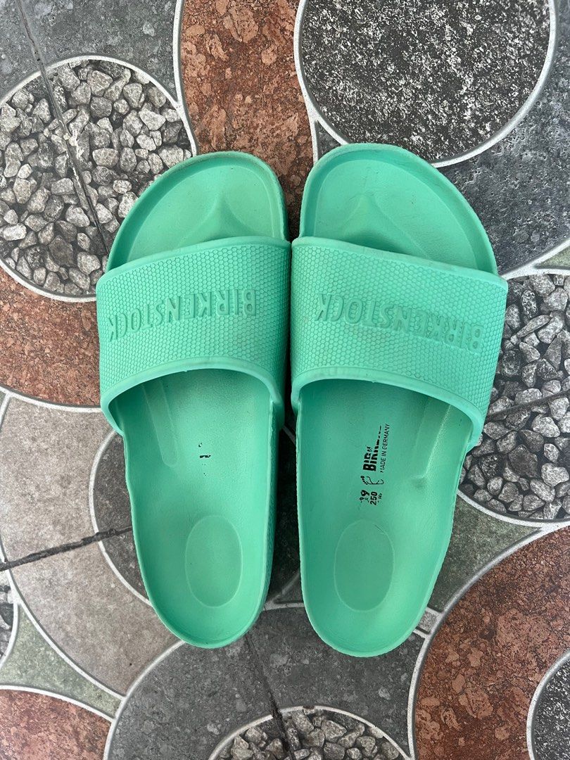 Birkenstock Barbados Eva size 39 (Category: Slippers and slides) located in Manila. Submitted by lean14 (Listing ID 1338554342, Image 1). Description: Almost new condition Burado lang yung details di naman kita yan pag suot. Other than that very excellent condition. No heal drag no toe drag Very minimal signs of usage Size 39 .