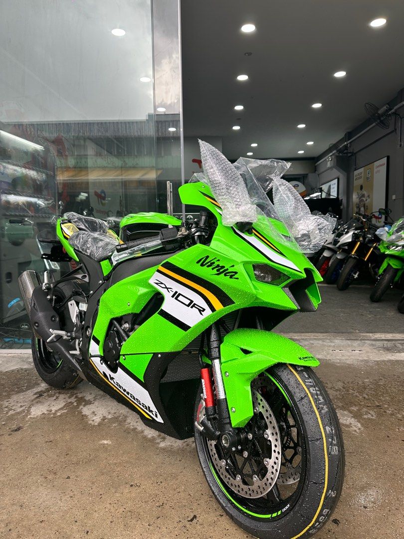 Brand New 2025 Kawasaki ZX-10R FREE BODIS EXHAUST