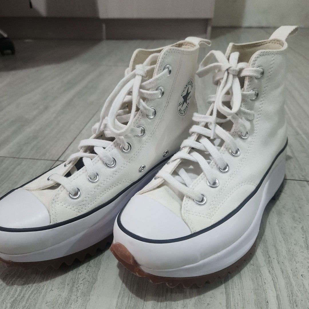 Converse runstar highcut (Category: Sneakers) located in Cebu City. Submitted by rocketnini (Listing ID 1338533768, Image 2). Description: Selling My Converse Runstar bought in bangkok thailand RFS: 2 Size bigger than my size. No Box i left it bangkok. Only used three times Size EU41 Flawless Fixed price: P2,500.