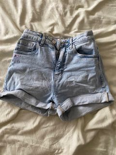 (Category: ) located in . Submitted by petitethrift (Listing ID 1338511893, Image 1). Description: .