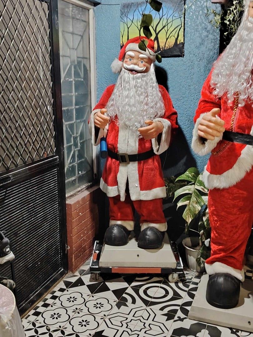 GIANT SANTA CLAUSE (Category: Other Home Decor) located in Manila. Submitted by trueforce258352 (Listing ID 1338592417, Image 2). Description: 7 Feet WIth Christmas Melody Dancing with Sensor.