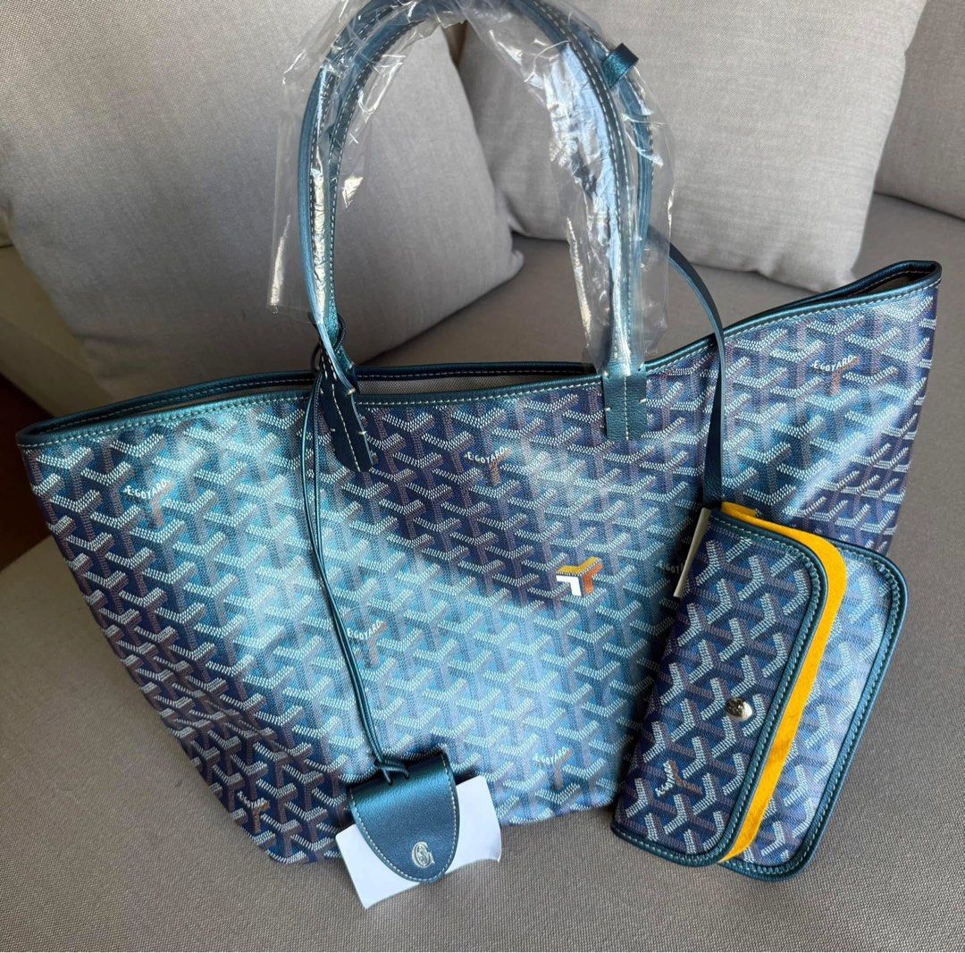 GOYARD St Louis PM (LIMITED EDITION) (Category: Luxury Bags & Wallets) located in Manila. Submitted by shopwithedm (Listing ID 1338529936, Image 2). Description: HARD TO FIND! LIMITED EDITION Fullset receipt dustbag cards paperbag 📍Pampanga/Makati.
