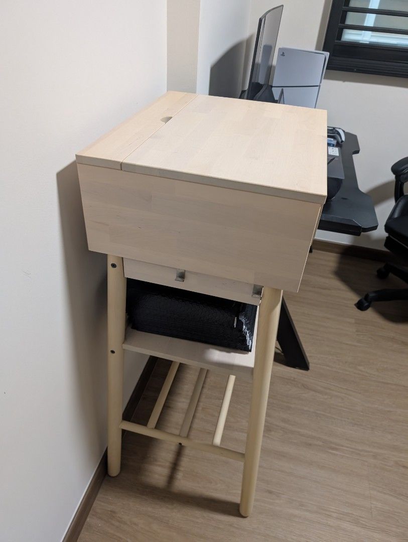 High table (Category: Tables & Sets) located in Singapore. Submitted by nsrlhqq (Listing ID 1338566684, Image 2). Description: .
