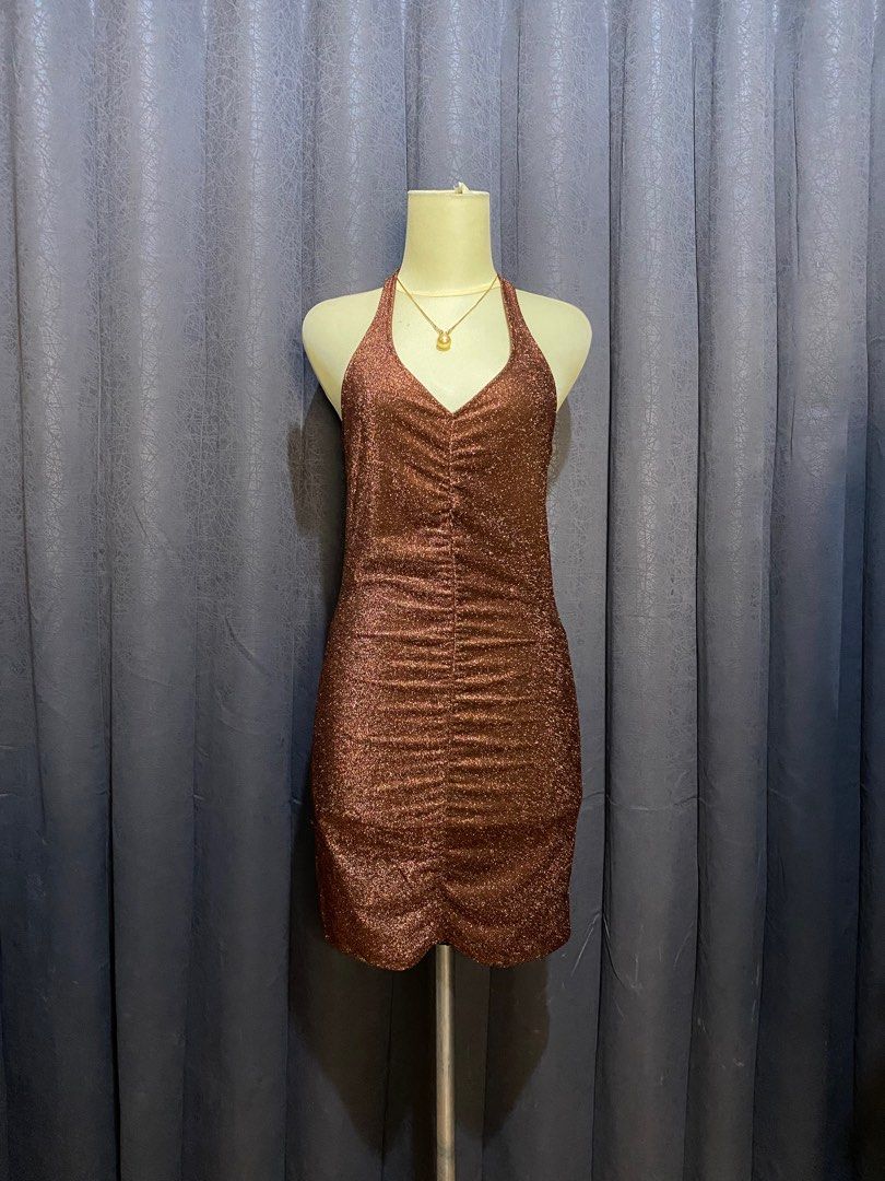 H&M Halter neck ruched dress sparkly dark brown glitter shimmer sleeveless  | minidress press body shimmer blink party pesta summer tanktop sexy  backless y2k, Fesyen Wanita, Pakaian Wanita, Gaun & Rok di